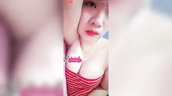 Hot girl showing boobs shake Vietnamese bigo live vietnam thailand bigo live | Khmer Bigo live #2