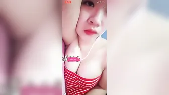 Hot girl showing boobs shake Vietnamese bigo live vietnam thailand bigo live | Khmer Bigo live #4