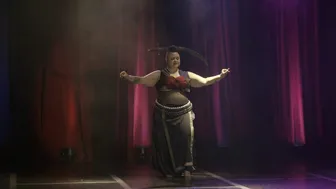 03 Pixie O' Kneel Bellydance