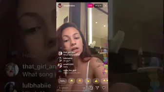 Bhad Bhabie Twerking On IG Live!