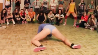 Battle hot girls twerk #2