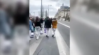 naked body protest girls in Paris France against coronavirus, #4