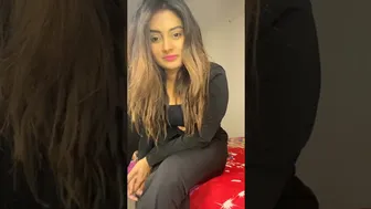 Twinkle Kapoor Hot Instagram Live Show