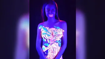 UV BODYPAINT BLOOPERS #2