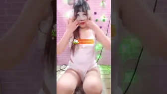 Vietnamese girl hot video live with her underwear