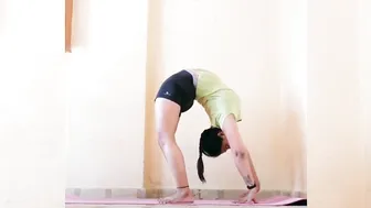 होट गर्ल योगा टिप्स #YogaUrmi | ♥️♥️Hot Indian Desi girl yoga urmi videos #p22 | January, 2020 Yogaurm #2