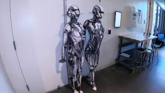 2 Body Painters Pay Homage to SORAYAMA #2