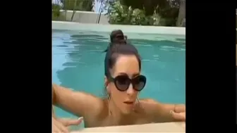 GF's HOT ASS IN THE SWIMMING POOL