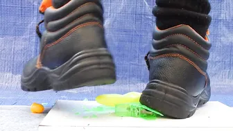 Steel toe boots crush Green toy Water Gun #3