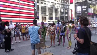 BODY PAINTING NYC 2020 : THE WALK TO THE NYC LIBRARY #2