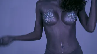 BODY PAINT WITH MEILYARTISTRY !!! (Prod. by Ricci) #3