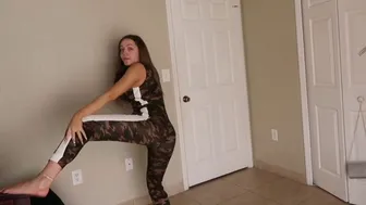 Army Girl Twerk!