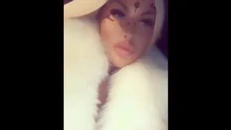 Beautiful Women Love in fur Coats