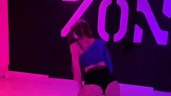 REAL BEAUTIFUL YOUNG Russian girl twerks on camera #2