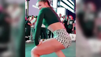 White girl twerking best twerking I seen in a long time #3