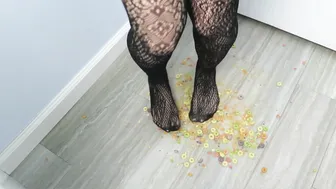 Crushing Fruit Loops to Dust *Fetish -ASMR* Trampling and Dancing over Cereal in Stockings! 18+ #2