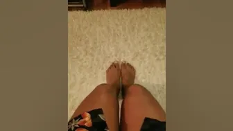 Sexislim, foot fetish on coronten!