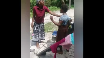 Epic girl fight pt2