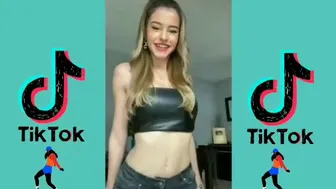 Sexy hot ladies dancing on Tik Tok