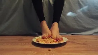 Spaghetti and golden sandals #4